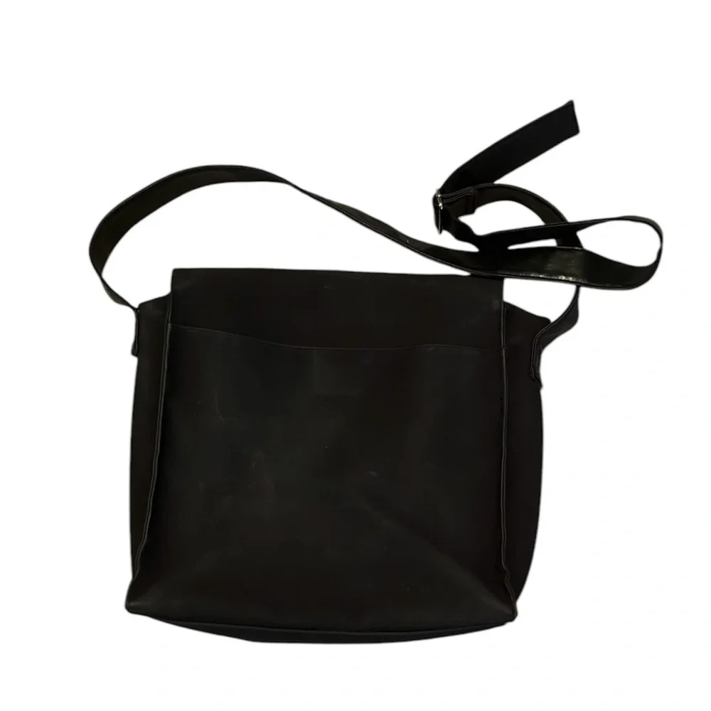 HUGO unisex black